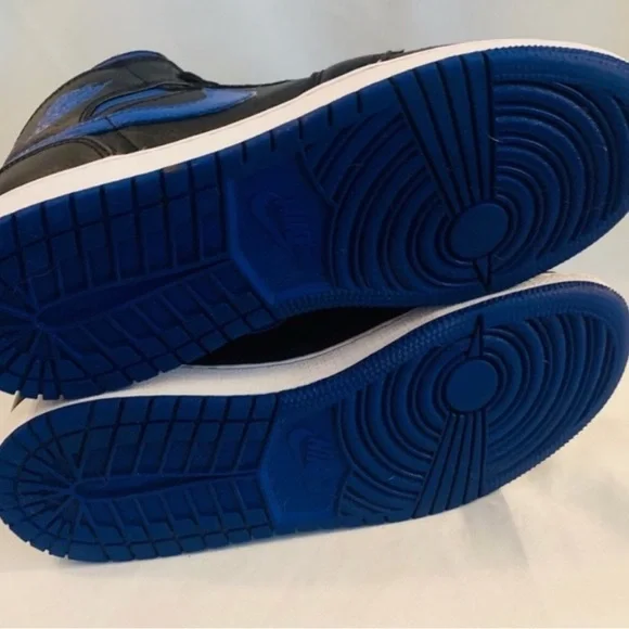 Jordan 1 Mid ‘Black Hyper Royal